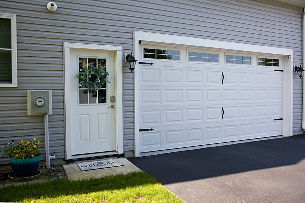 24/7 Emergency Garage Door Panel Replacement experts in American Canyon, CA